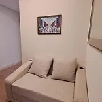 Gold Coast Studio Netflix Wifi Paris Room Sofabed