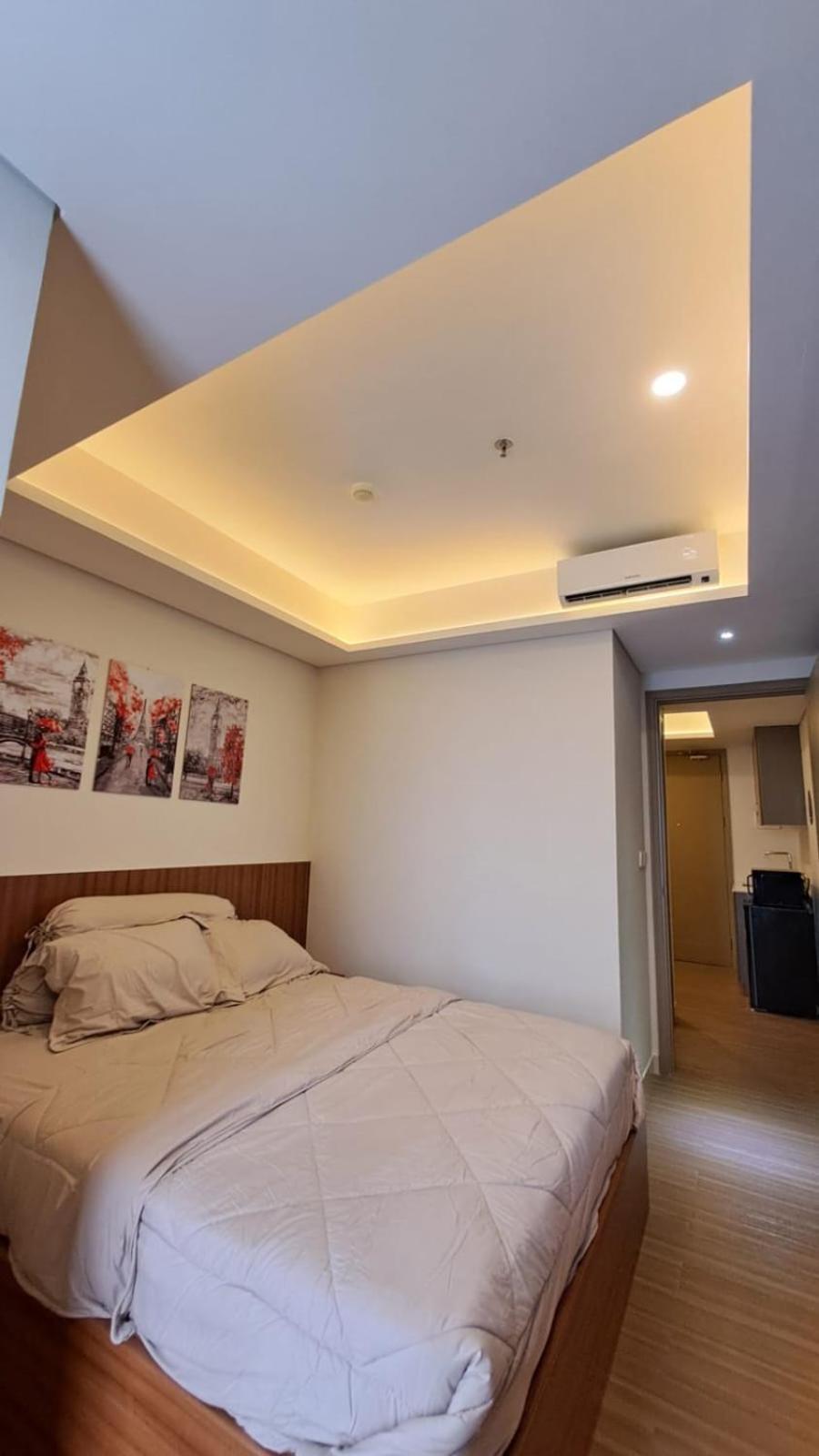 Gold Coast Netflix Wifi Paris Sofabed * Jakarta